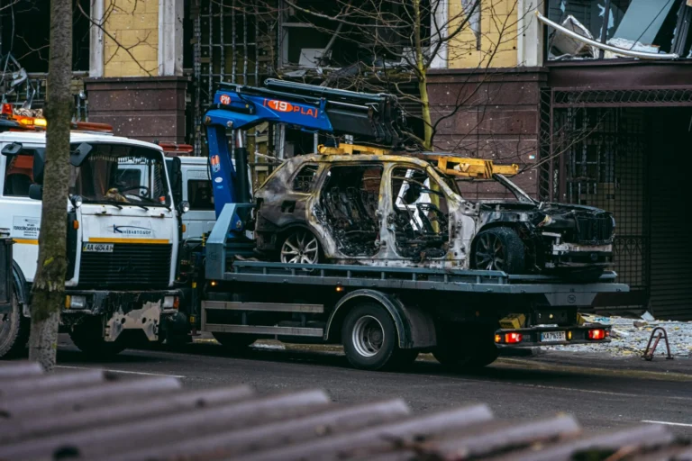 Car and flatbed towing service in Mankhurd